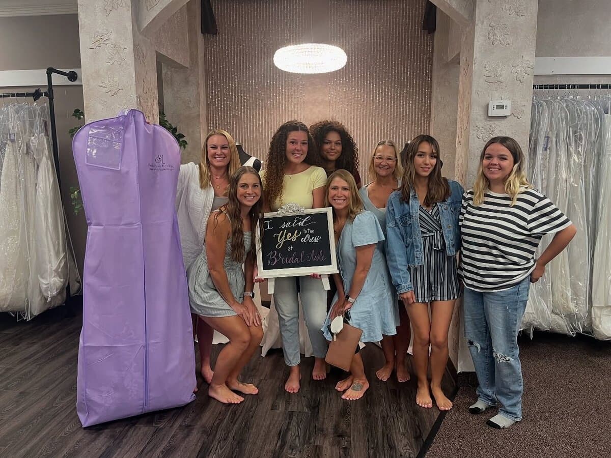 CAITLIN MOSLEY, BRIDAL BOUTIQUE VIP APPOINTMENT