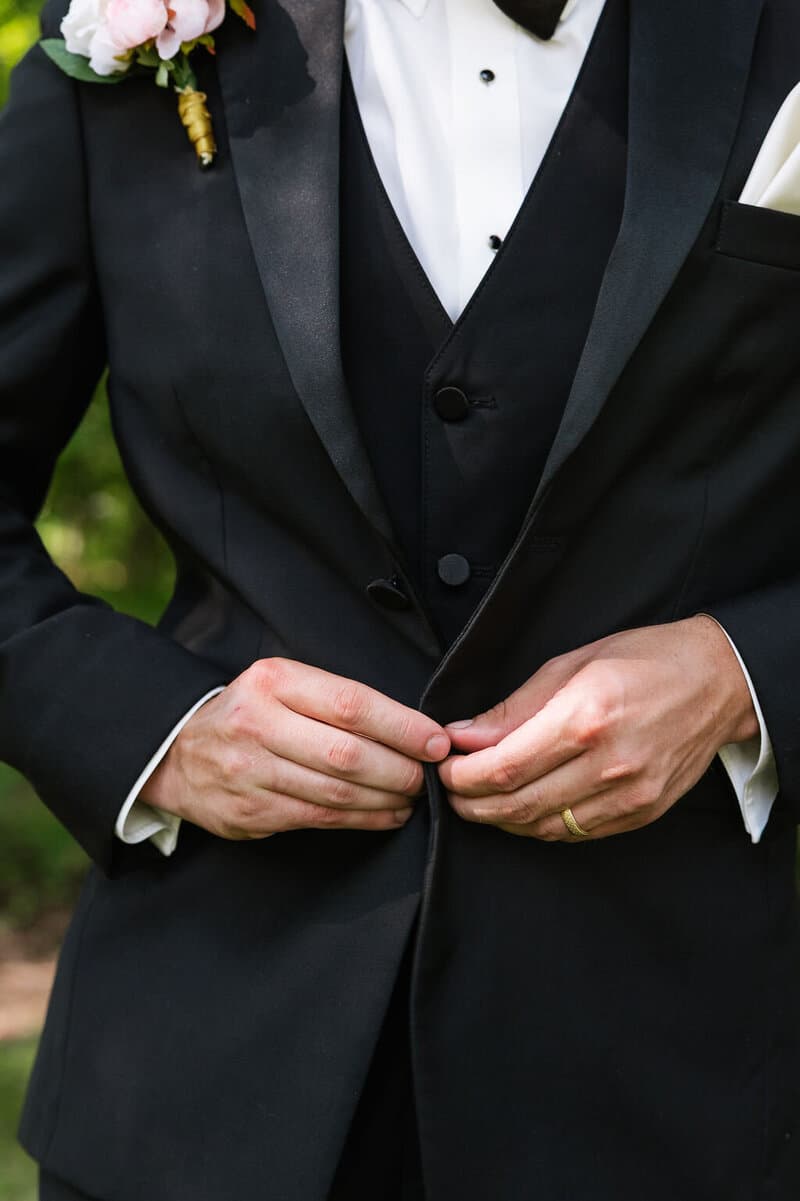 Real Minnesota bride in designer wedding gown from Bridal Aisle Boutique, Osseo MN